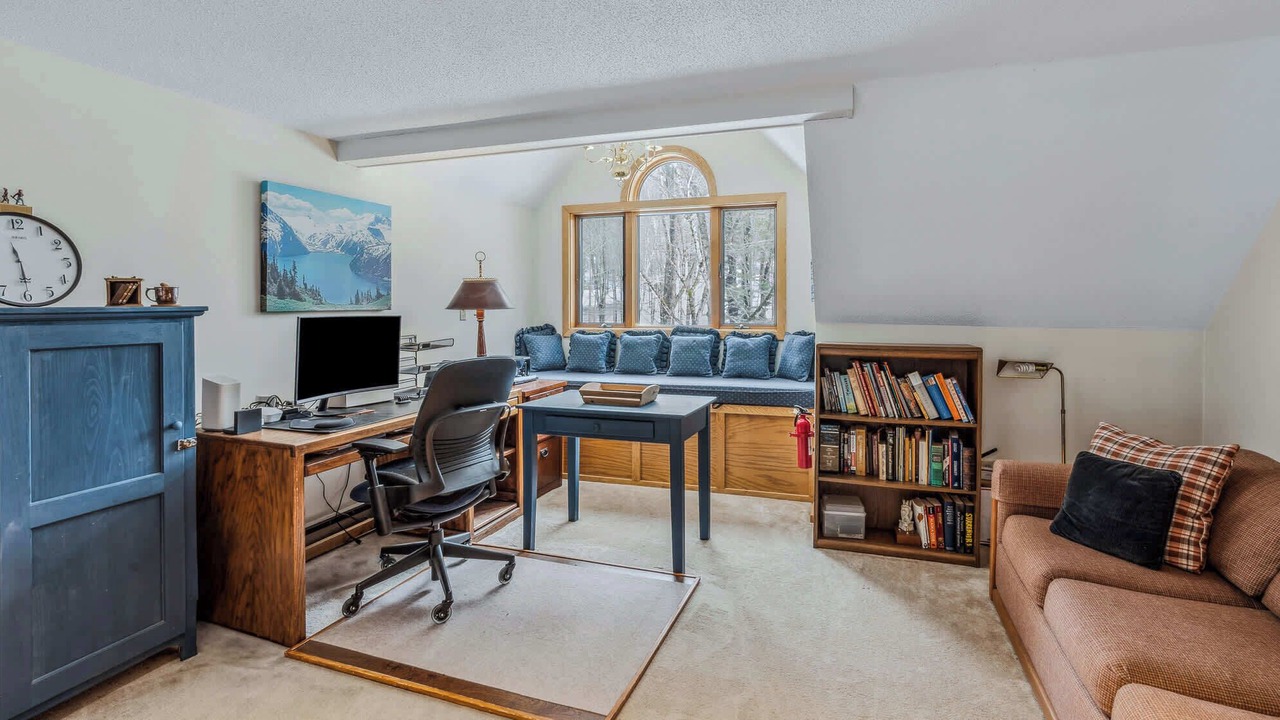 Photo of Livingroom in West Hartford