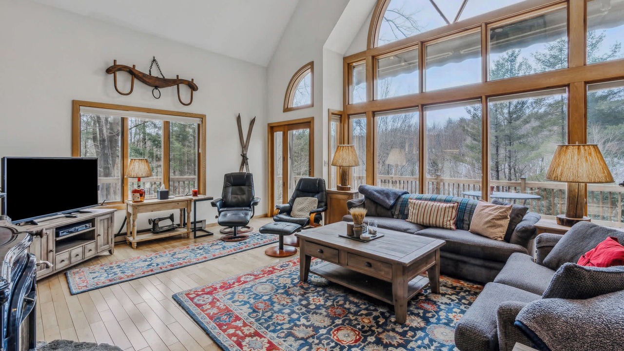 Photo of Livingroom in West Hartford