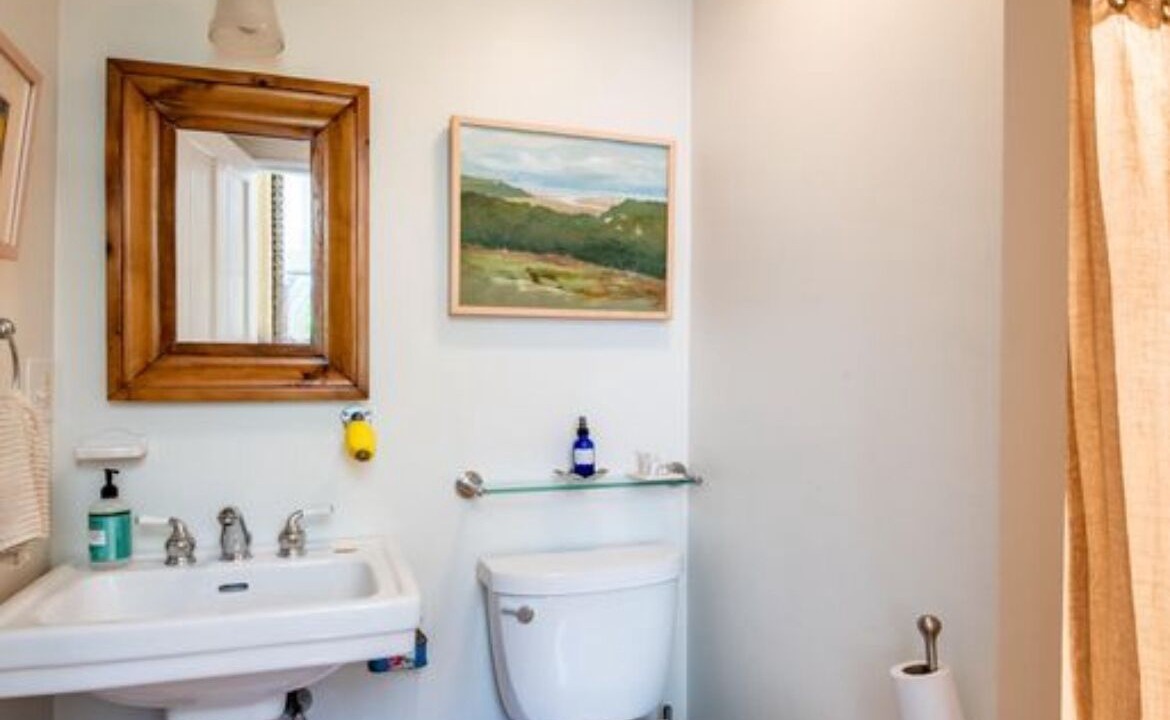 Photo of Bathroom in Truro