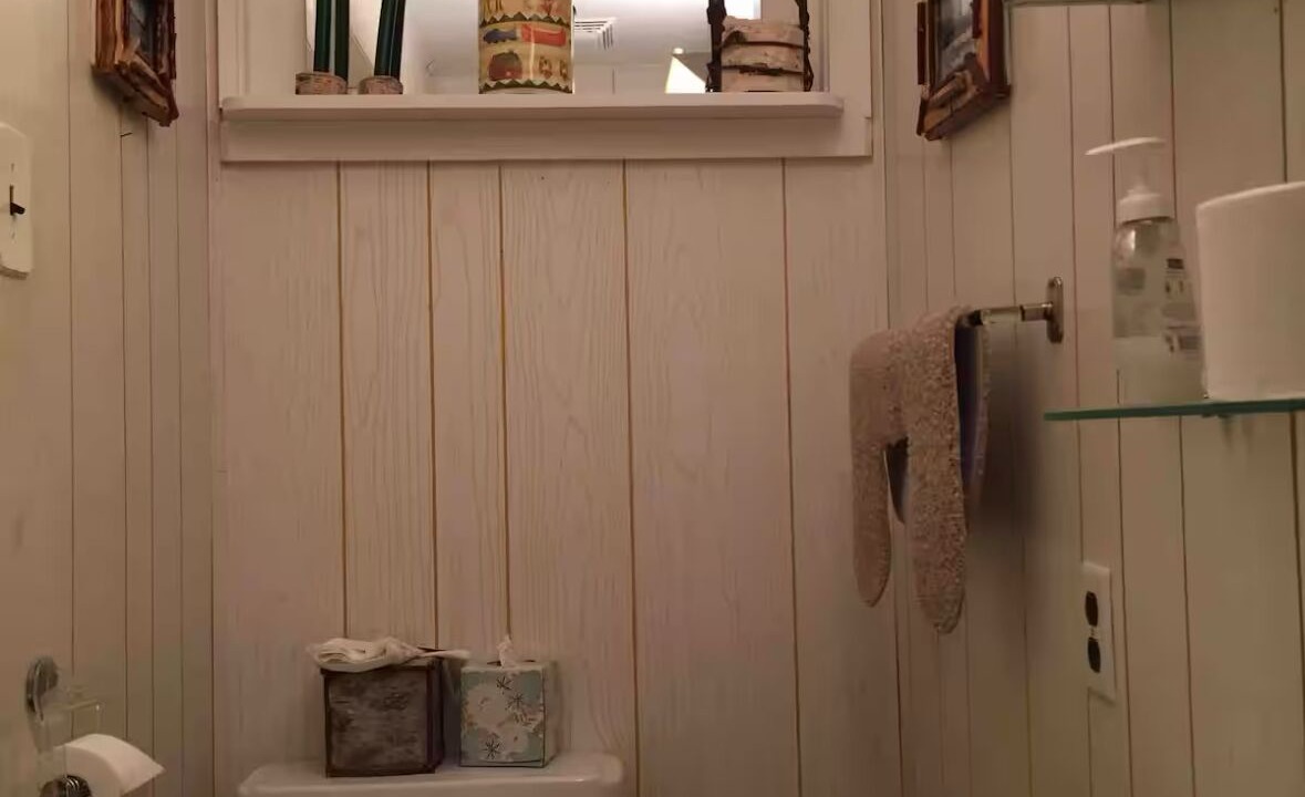 Photo of Bathroom in Jay