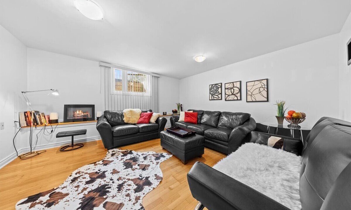 Photo of Livingroom in Old Ottawa East