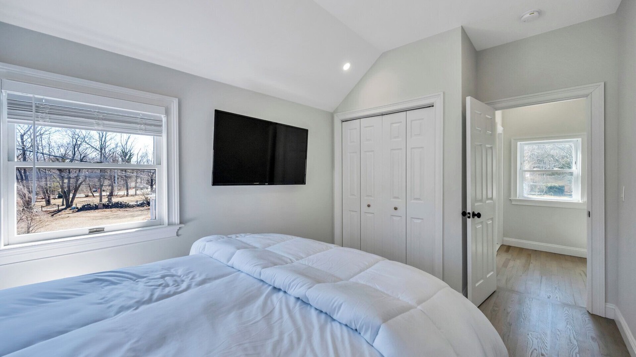Photo of Bedroom in Greenport West