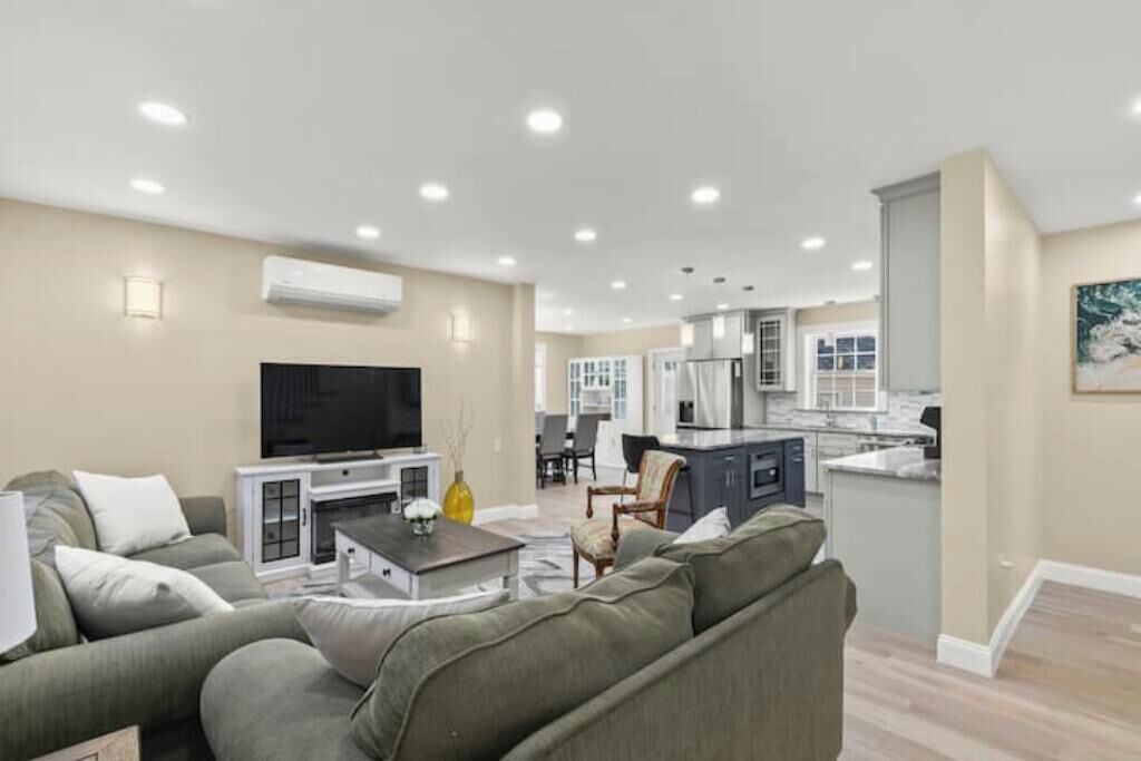 Photo of Livingroom in East Falmouth
