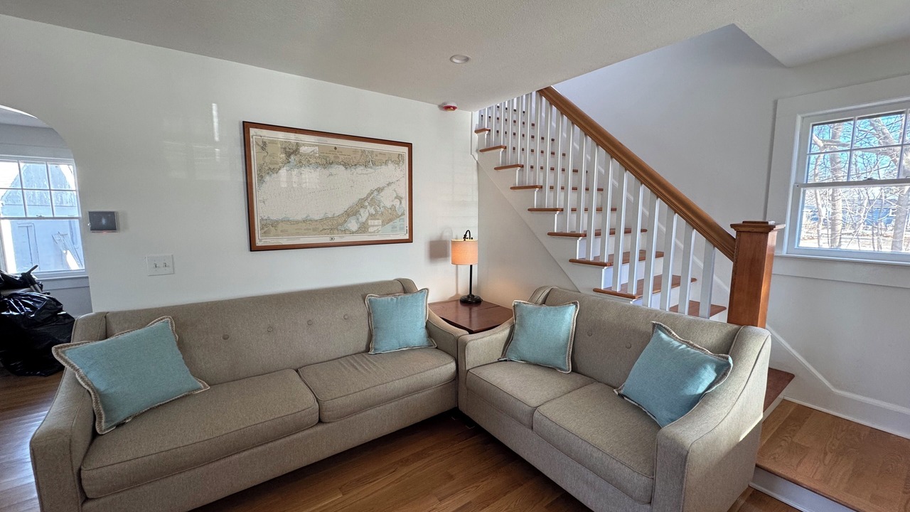 Photo of Livingroom in Westbrook Center