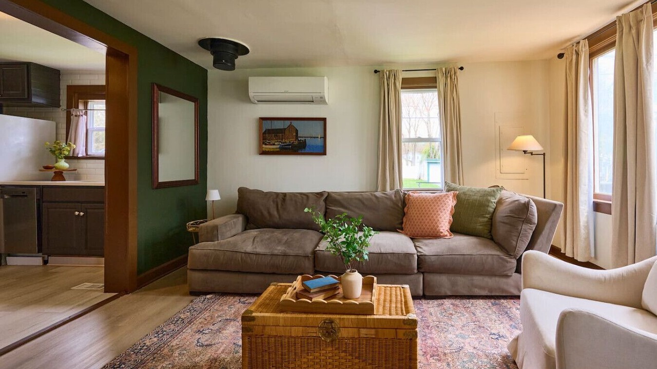 Photo of Livingroom in Sylvan Beach