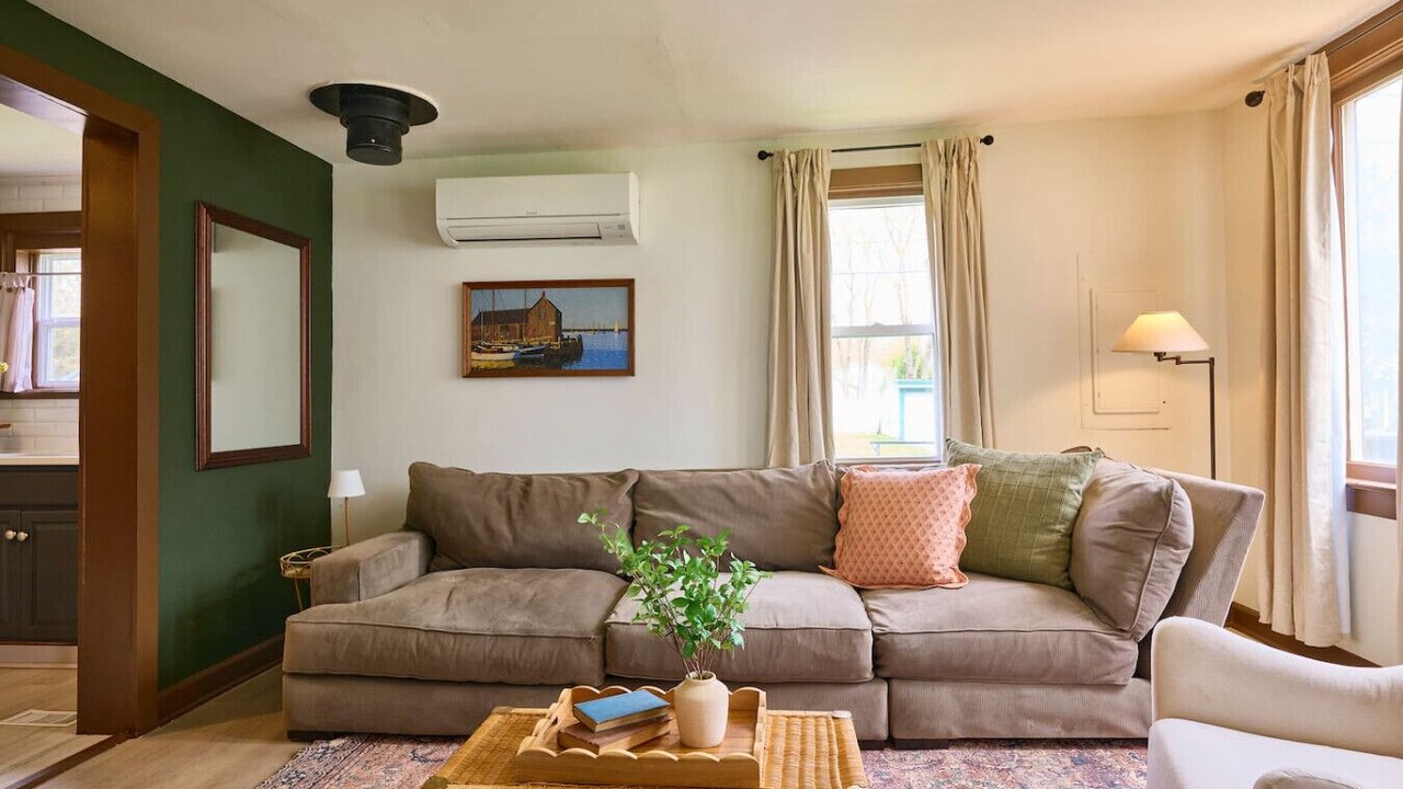 Photo of Livingroom in Sylvan Beach