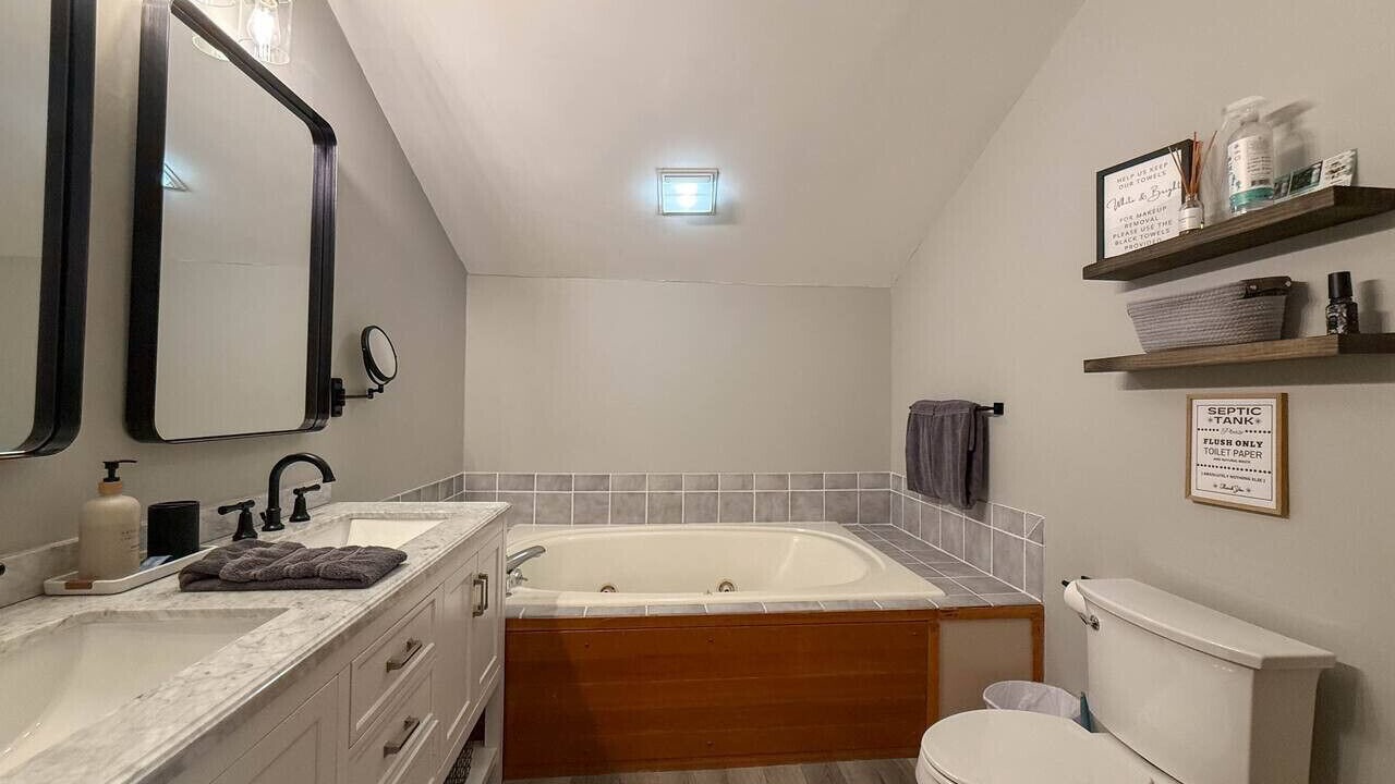 Photo of Bathroom in North Conway