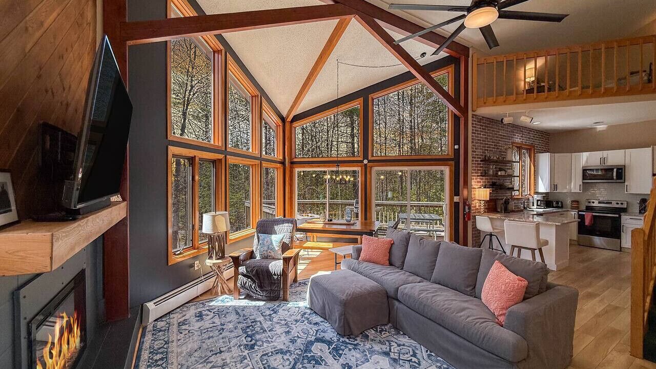 Photo of Livingroom in North Conway