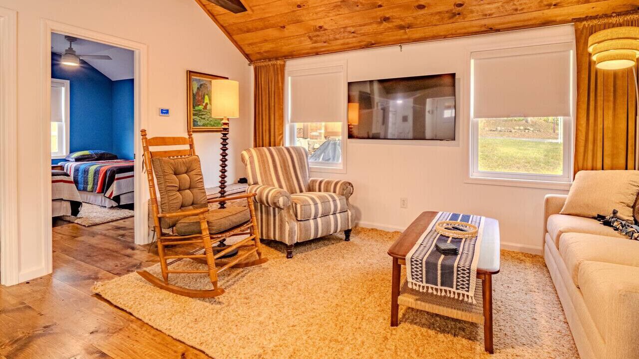 Photo of Livingroom in Lake George