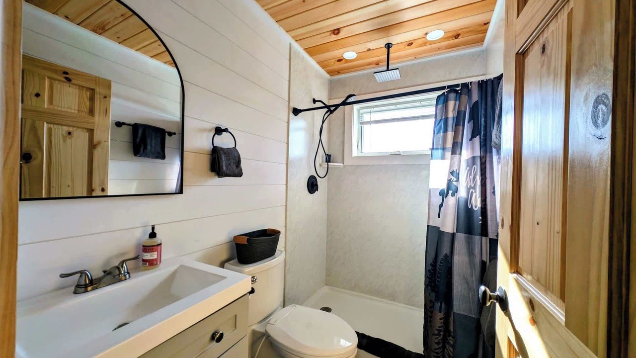 Photo of Bathroom in Sullivan