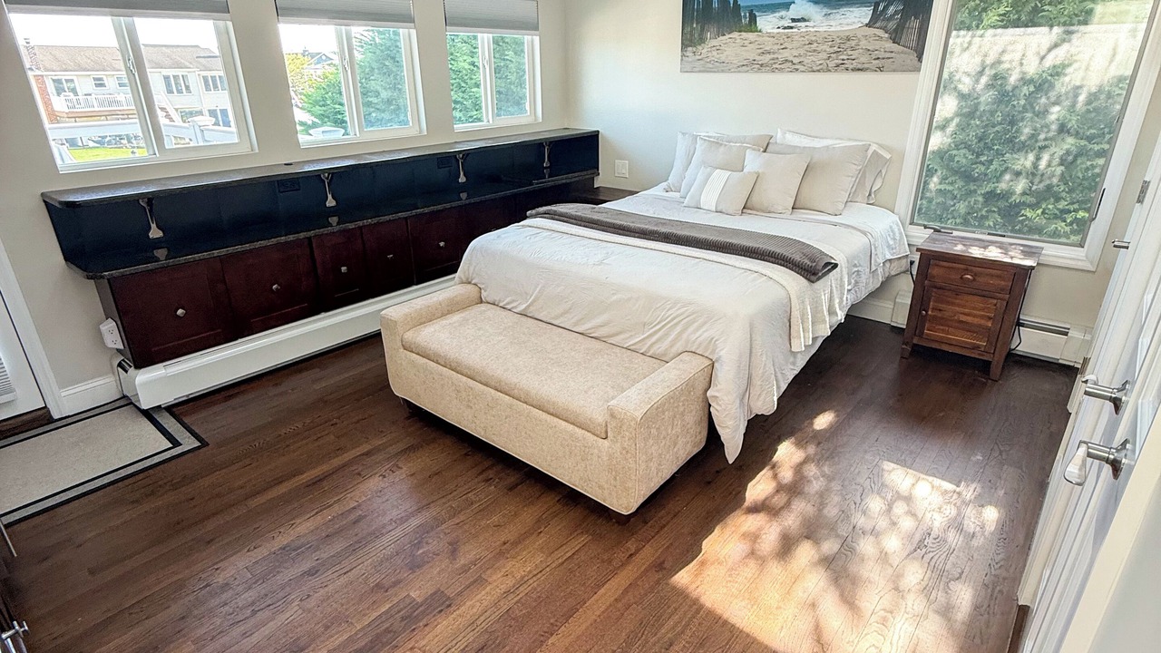 Photo of Bedroom in Massapequa