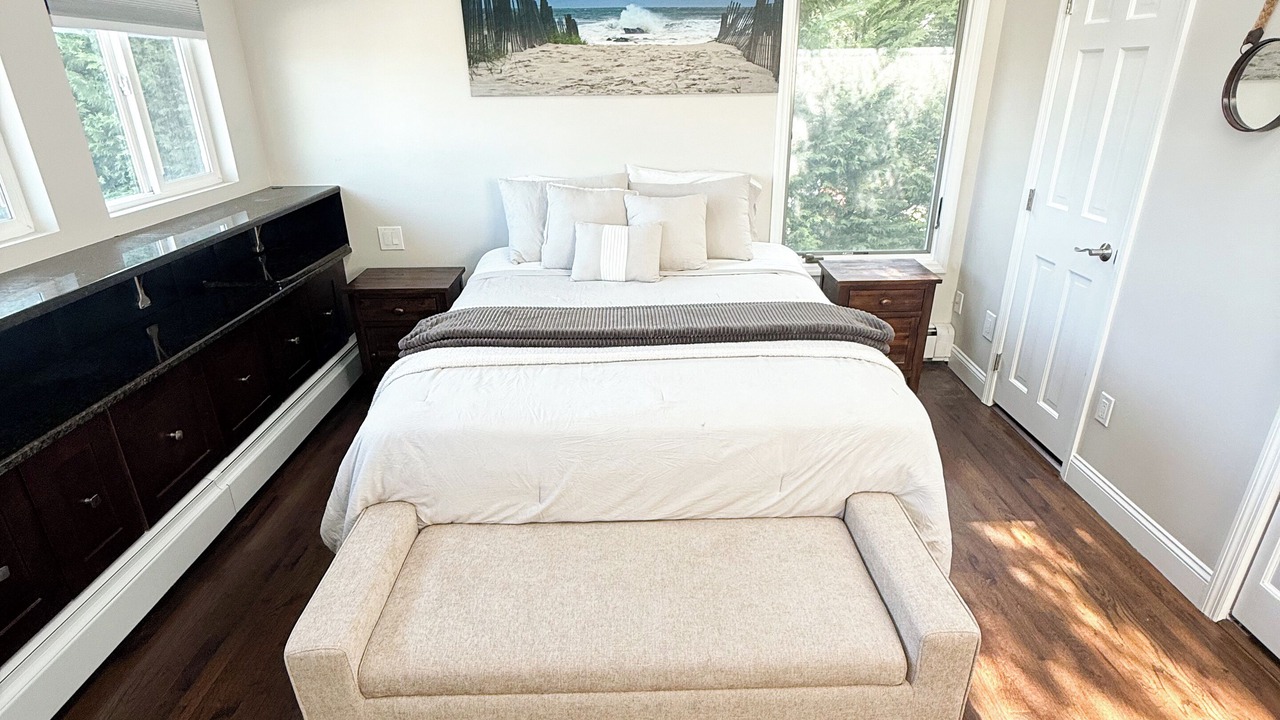 Photo of Bedroom in Massapequa