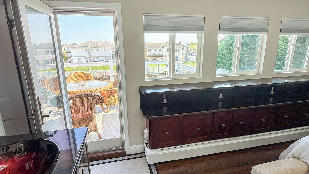 Photo of Livingroom in Massapequa