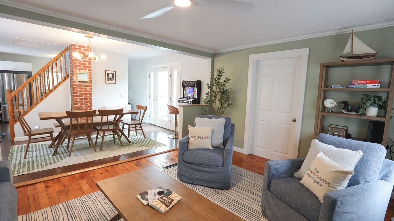 Photo of Livingroom in Wolfeboro
