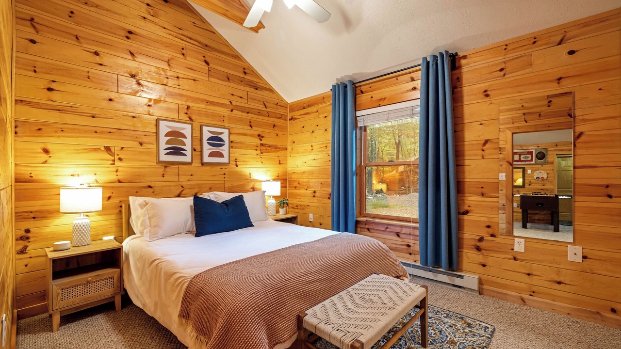 Photo of Bedroom in Lake Harmony Estates