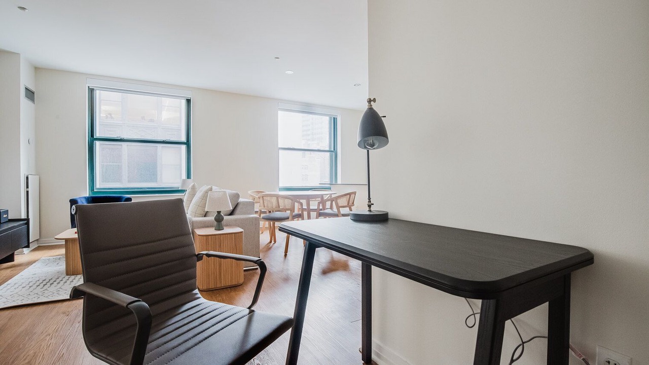 Photo of Livingroom in Downtown Boston
