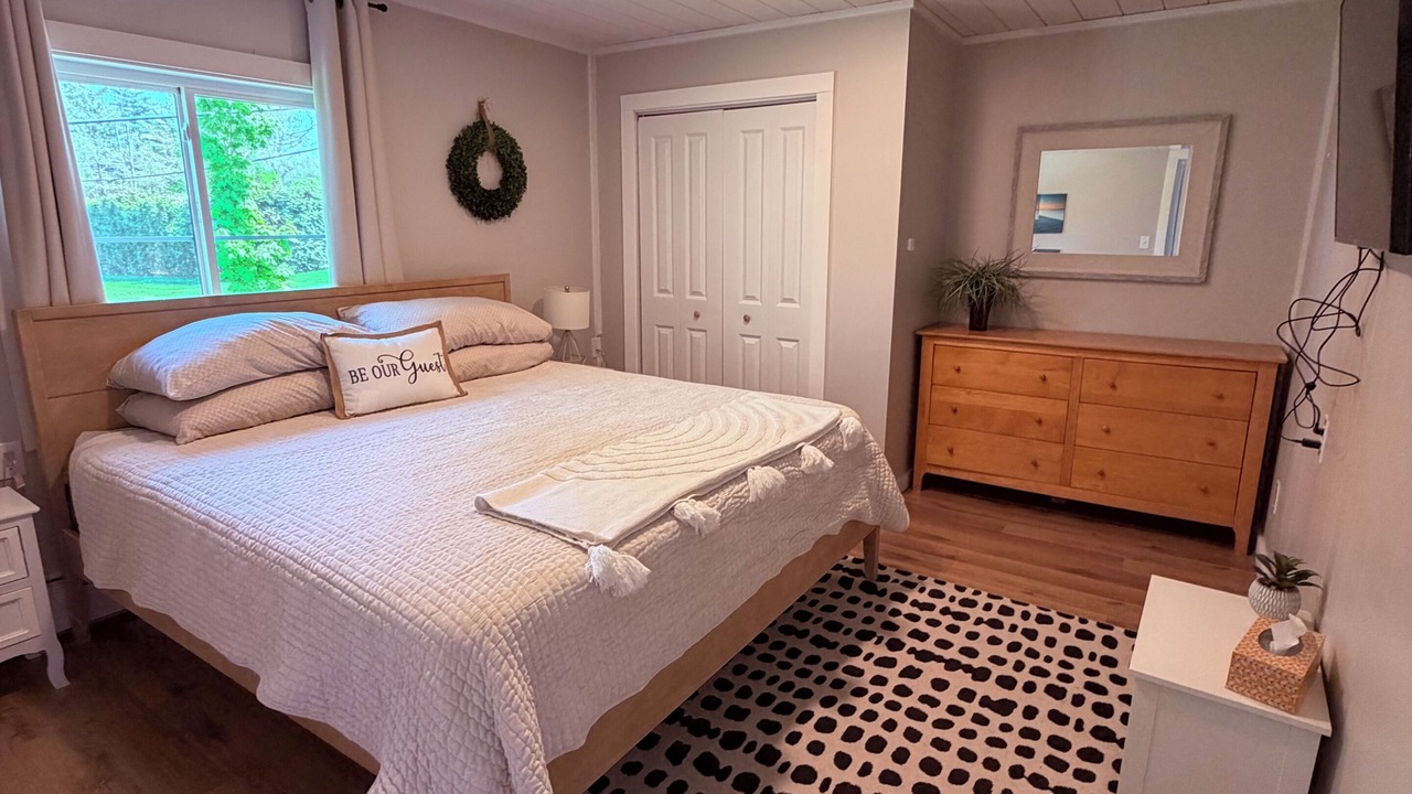 Photo of Bedroom in Malletts Bay