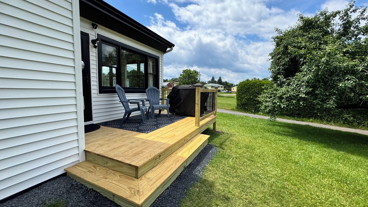 Photo of Patio Balcony in Malletts Bay