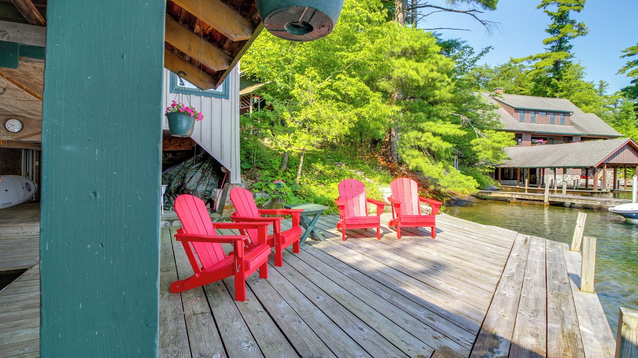 Photo of Patio Balcony in Huletts Landing