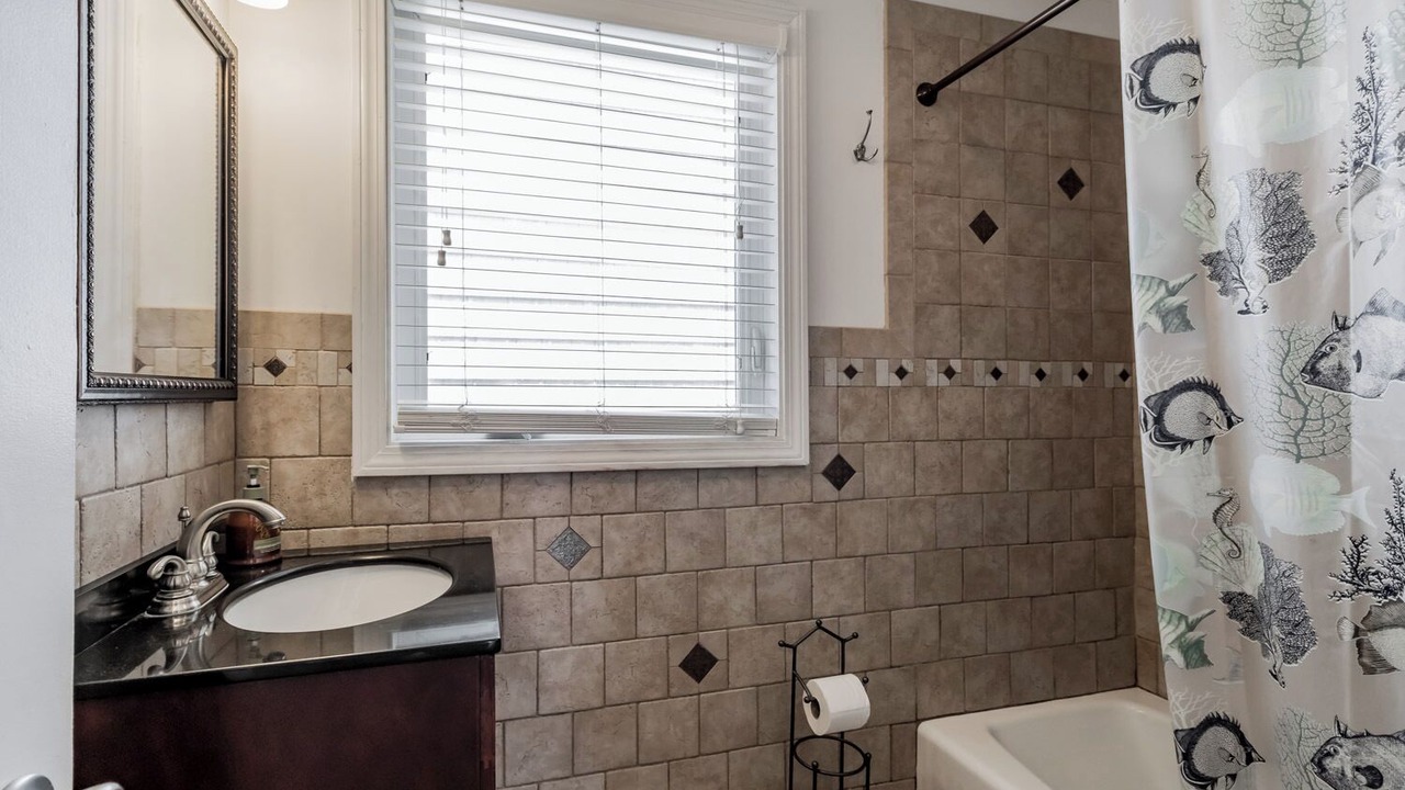 Photo of Bathroom in Ocean Park