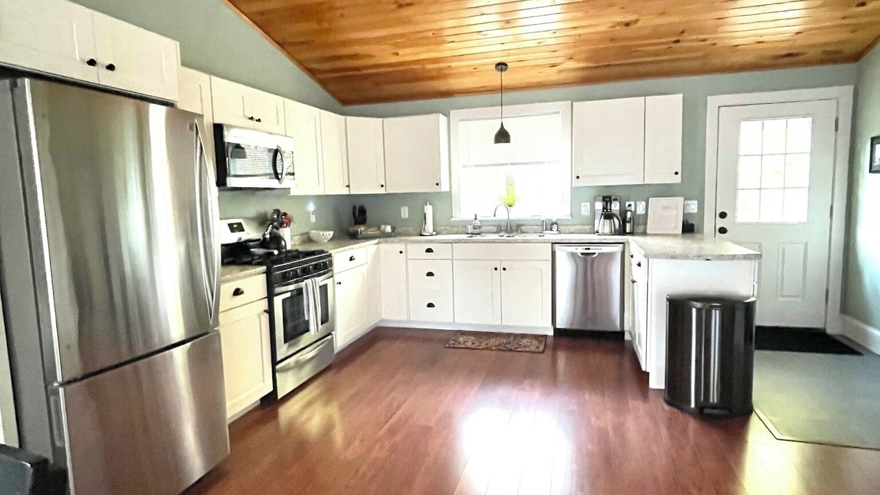 Photo of Kitchen in Seal Cove