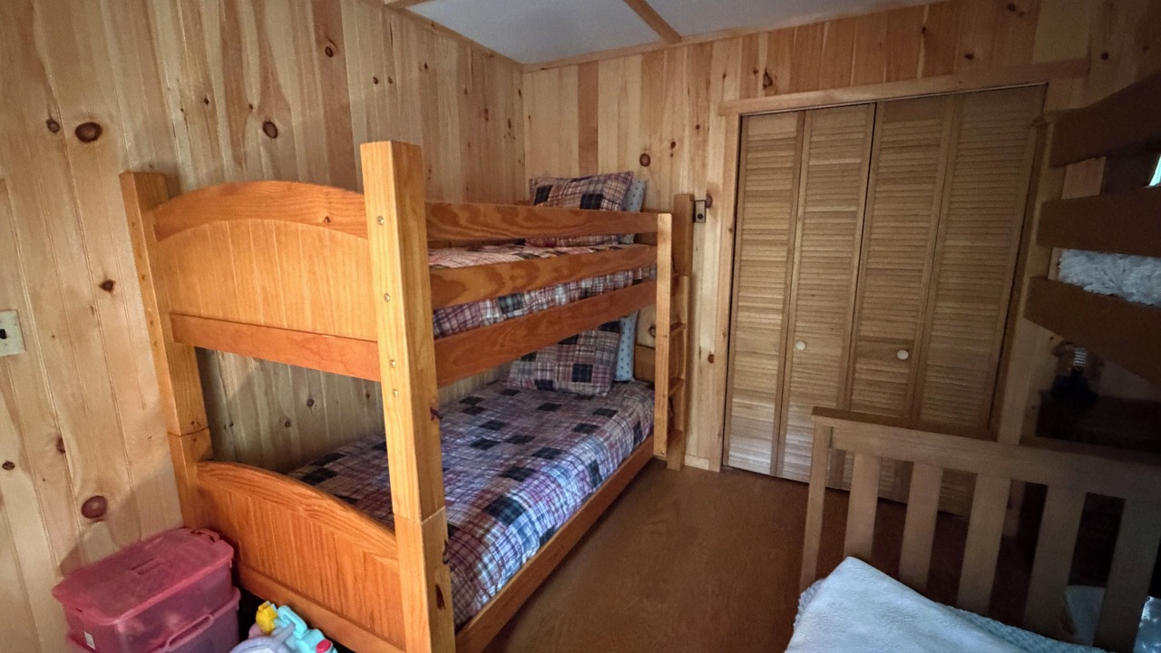 Photo of Bedroom in Barndoor Island