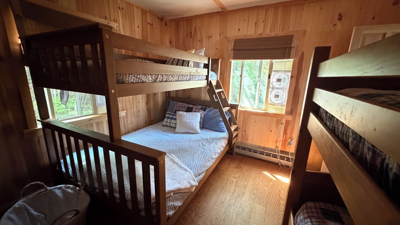 Photo of Bedroom in Barndoor Island