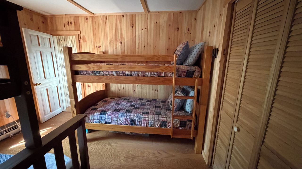 Photo of Bedroom in Barndoor Island