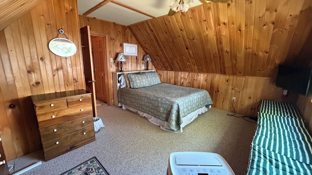 Photo of Bedroom in Barndoor Island