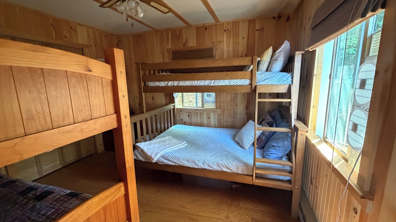 Photo of Bedroom in Barndoor Island