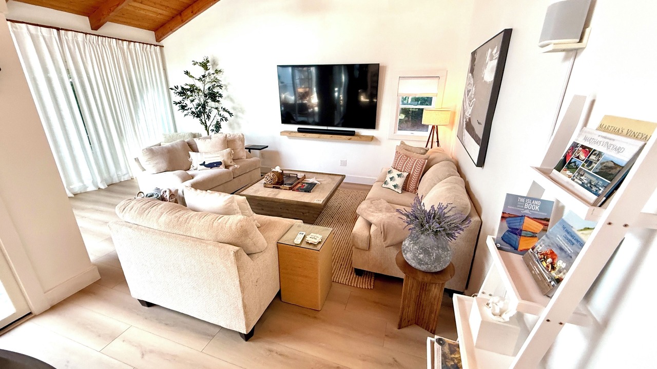 Photo of Livingroom in Tisbury