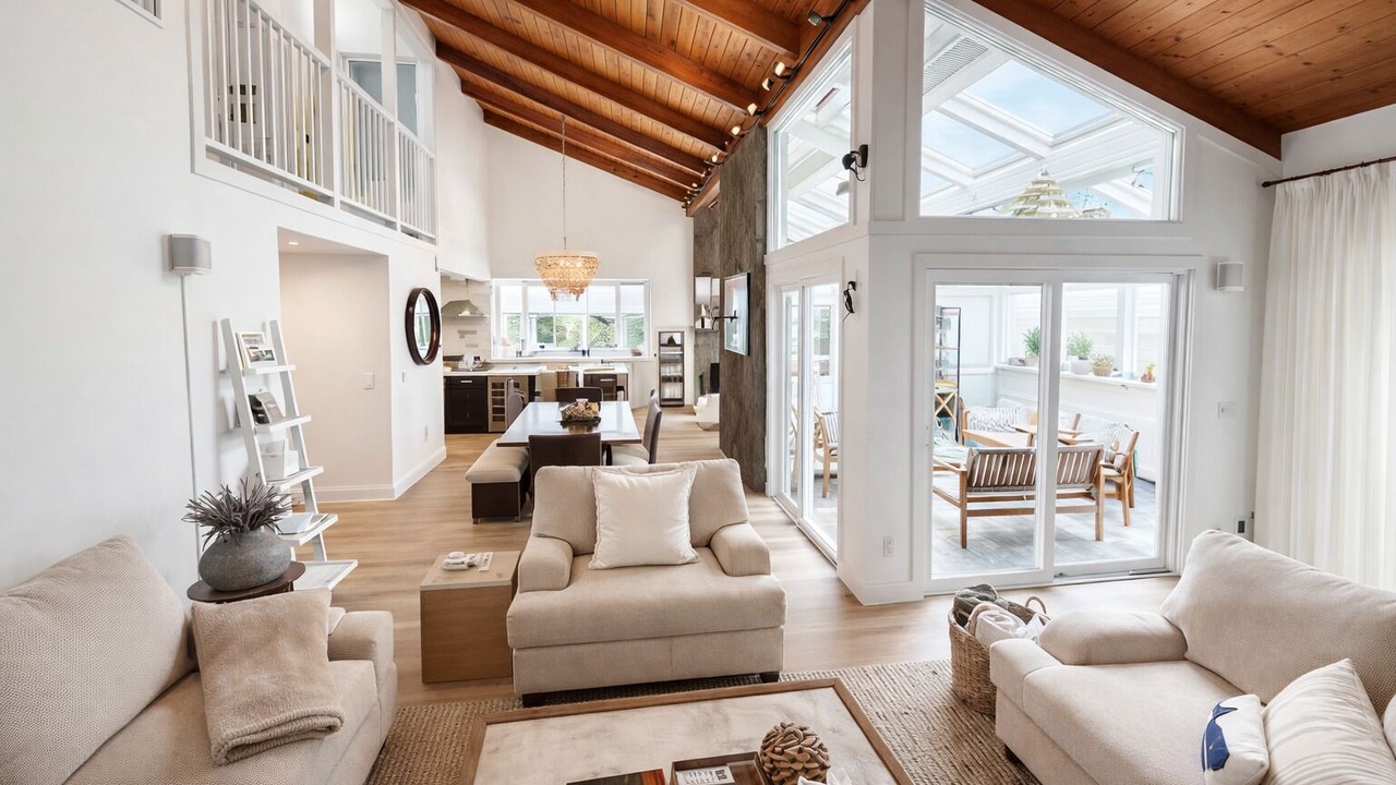 Photo of Livingroom in Tisbury