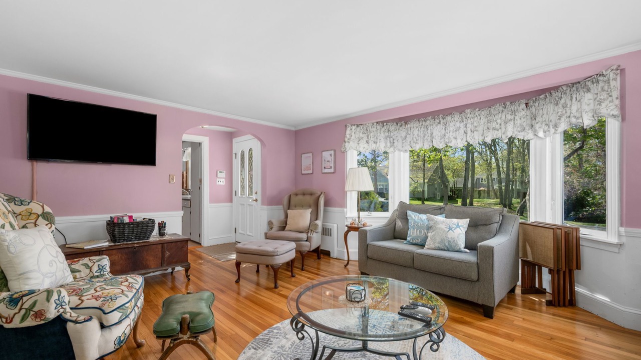 Photo of Livingroom in Hyannis