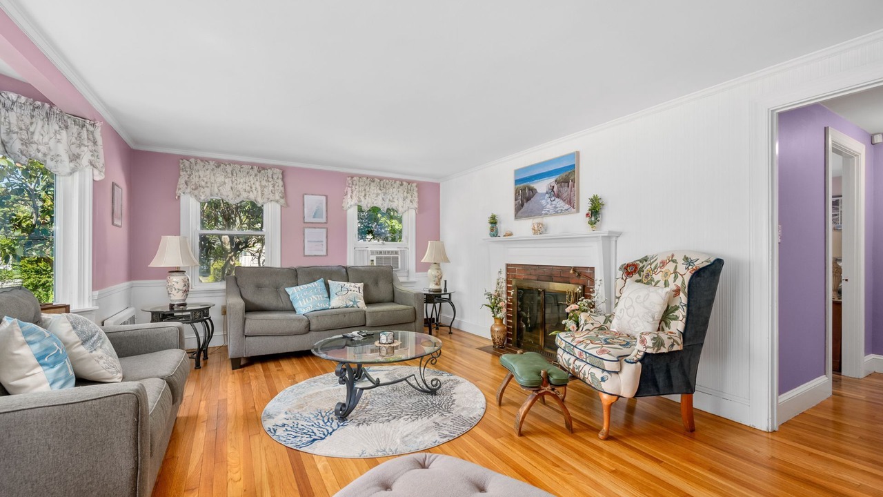 Photo of Livingroom in Hyannis