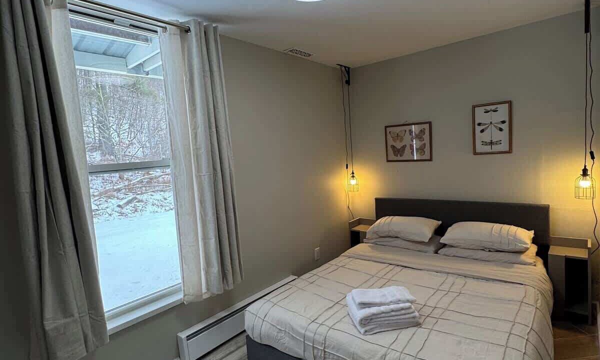 Photo of Bedroom in Lanesville