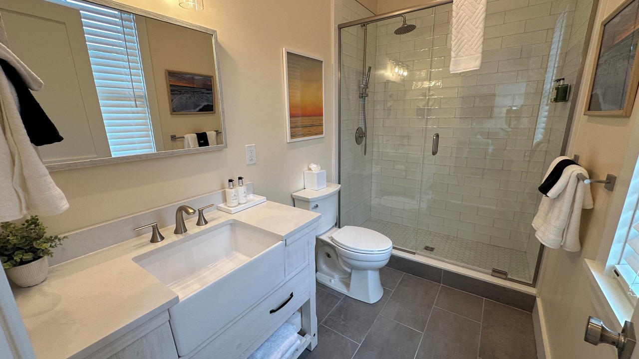 Photo of Bathroom in Off Broadway