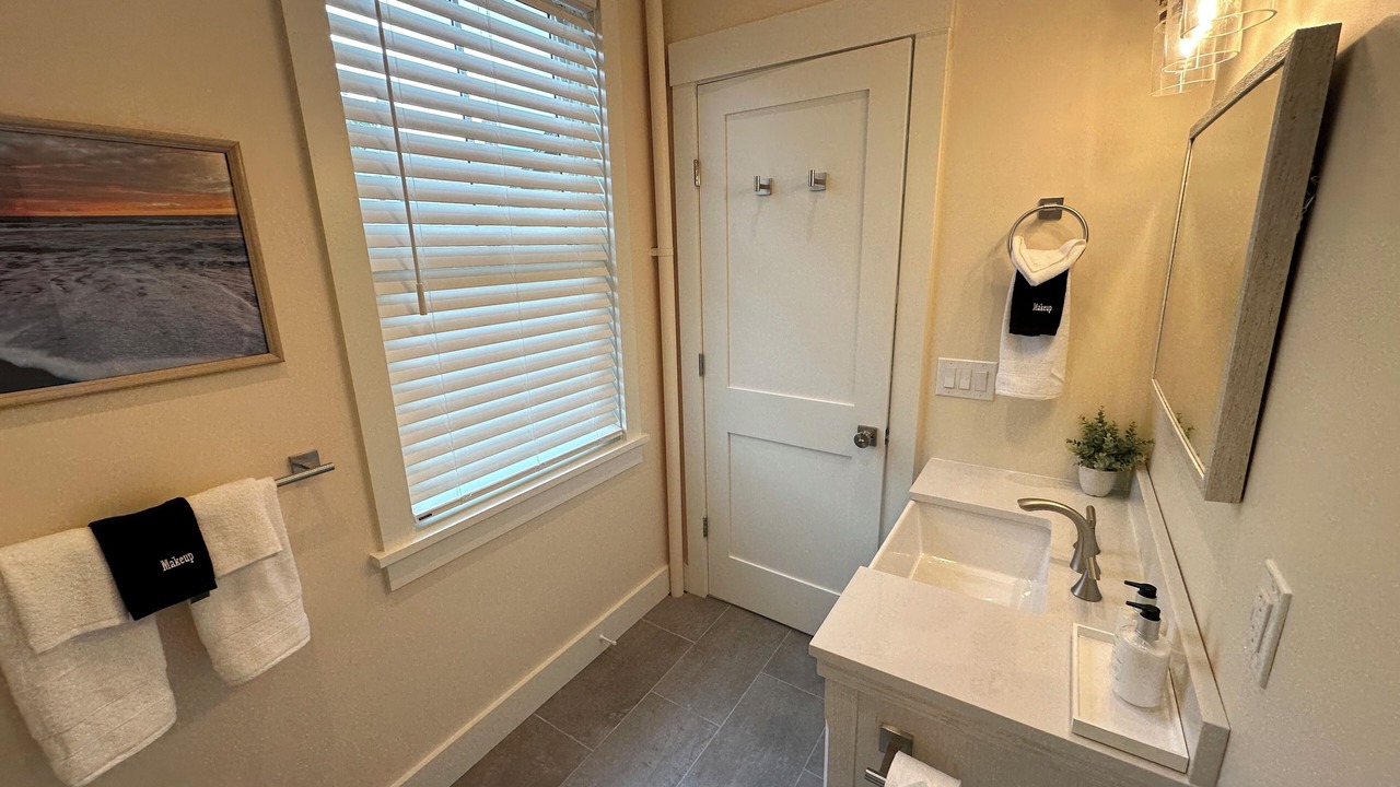 Photo of Bathroom in Off Broadway