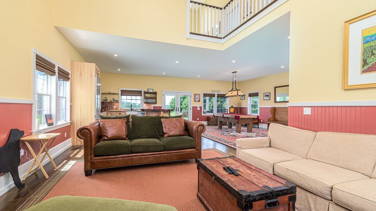 Photo of Livingroom in Jamestown