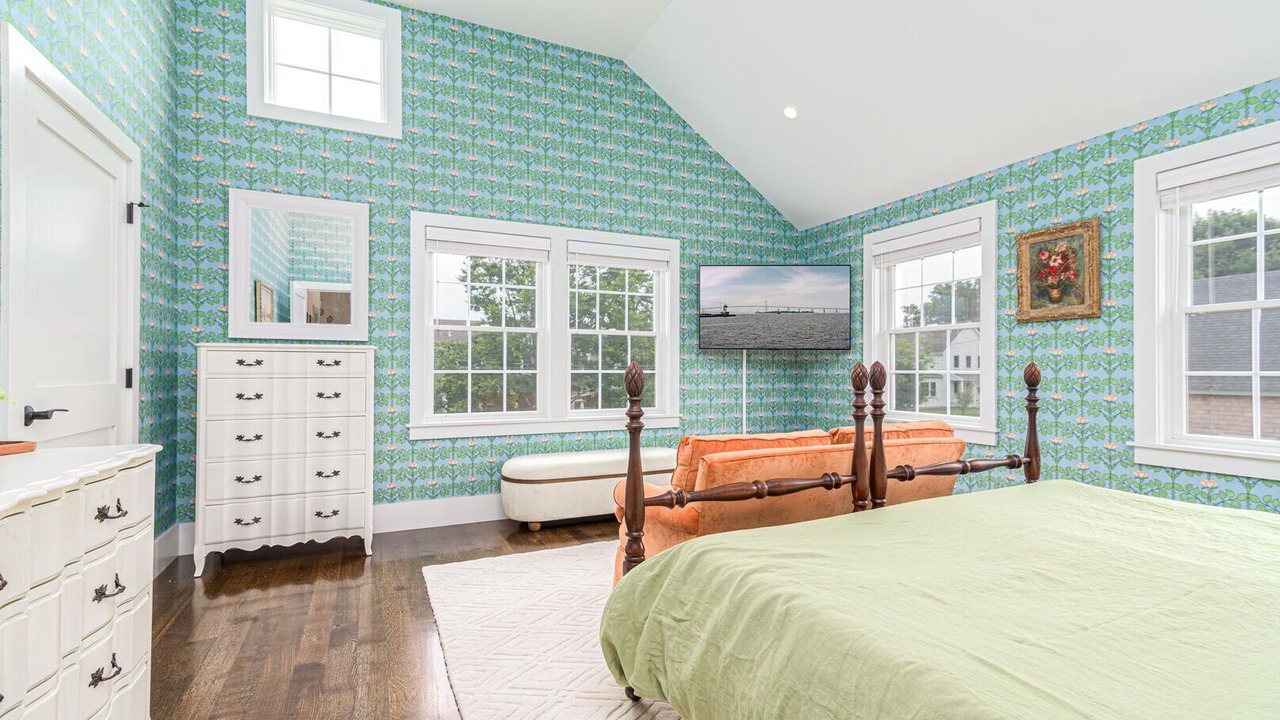 Photo of Bedroom in Jamestown