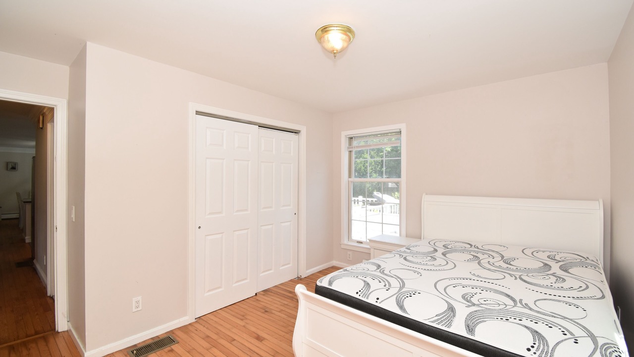 Photo of Bedroom in Eastward Look
