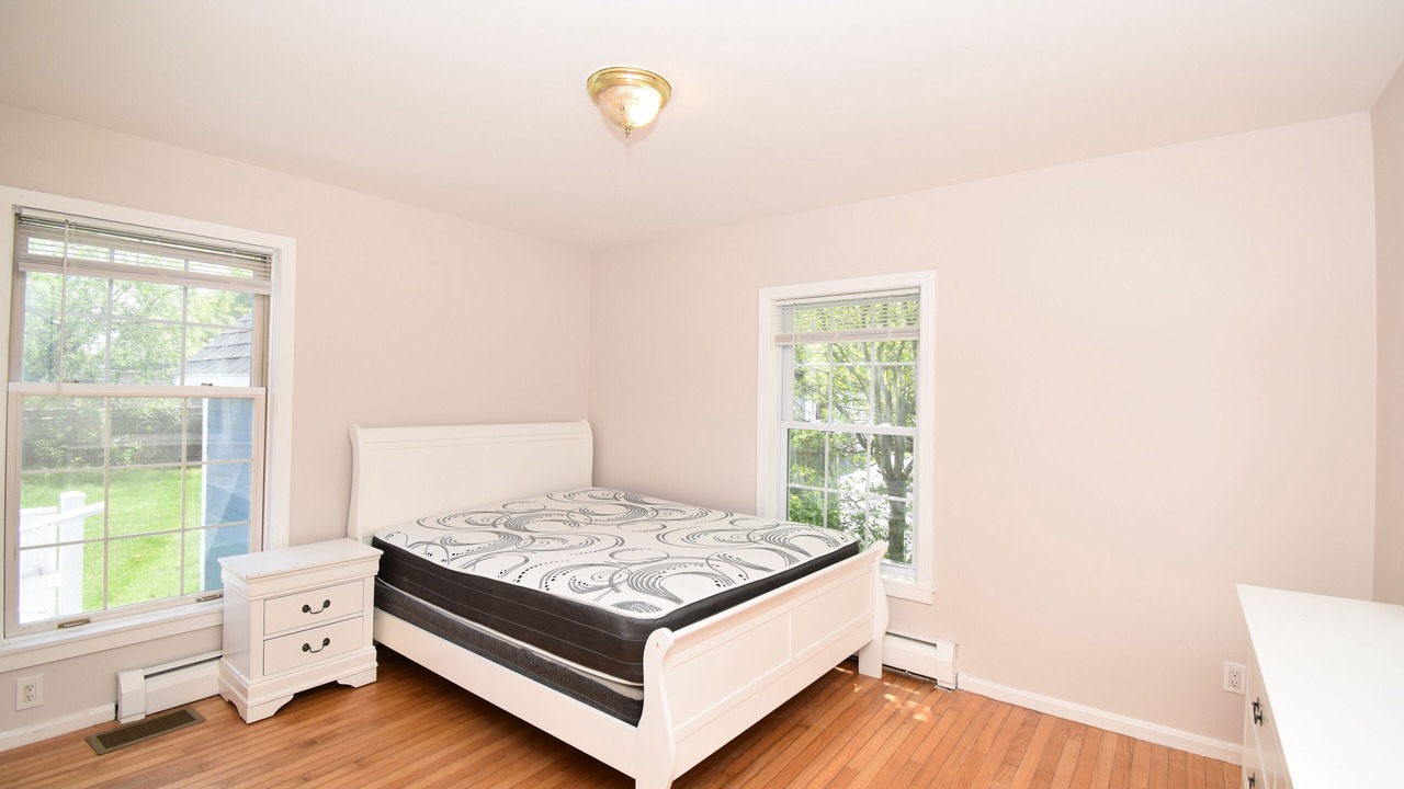 Photo of Bedroom in Eastward Look
