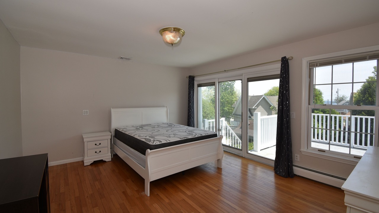 Photo of Bedroom in Eastward Look