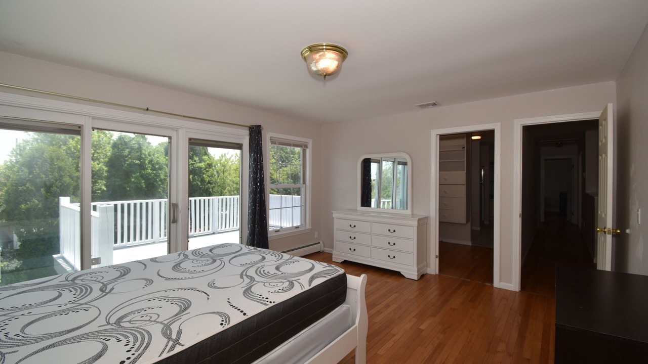 Photo of Bedroom in Eastward Look