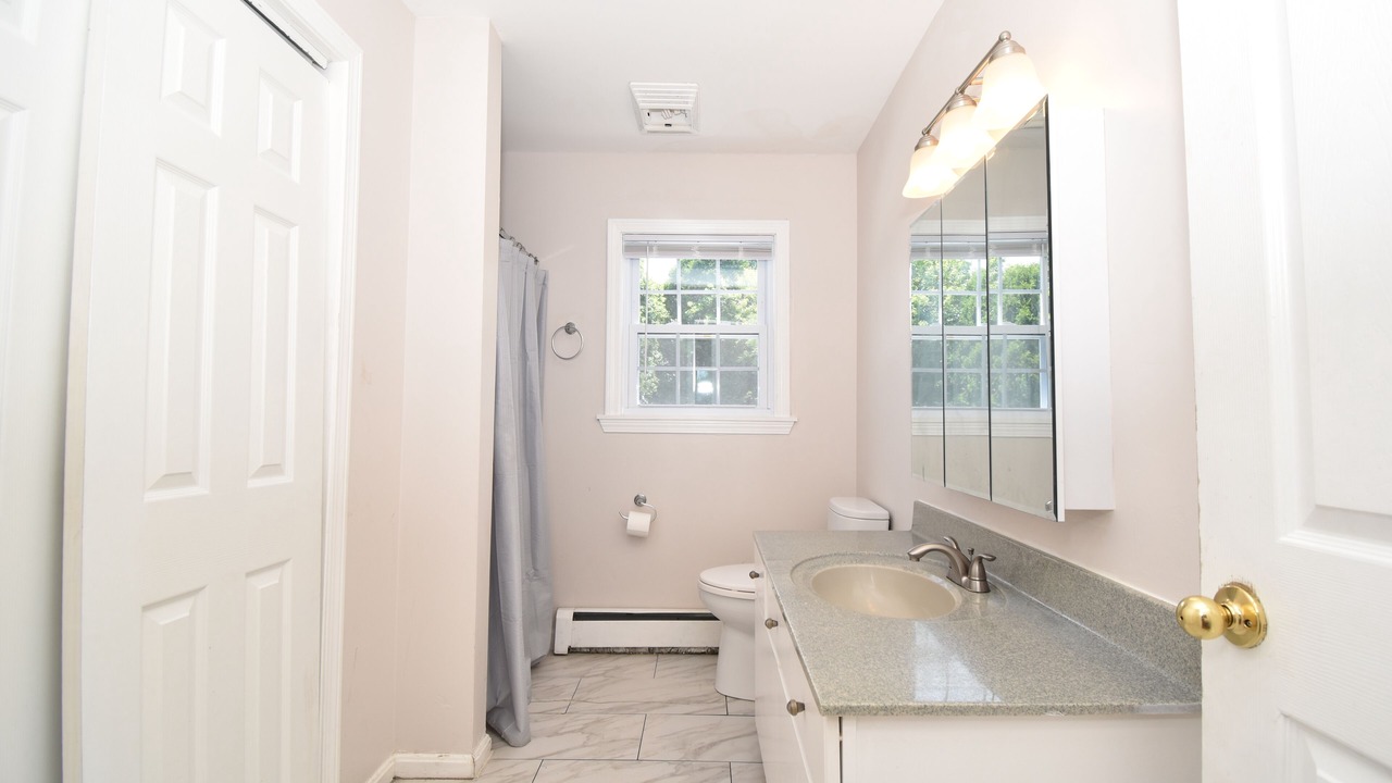 Photo of Bathroom in Eastward Look