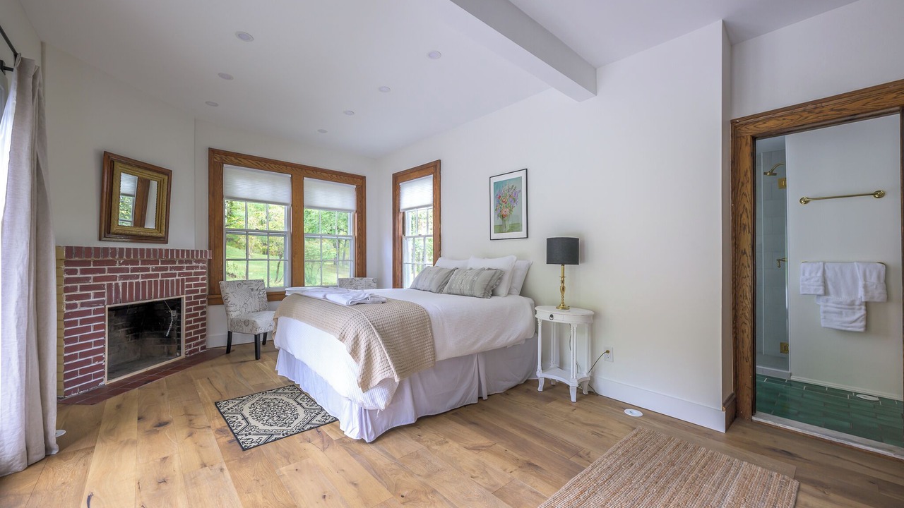 Photo of Bedroom in Hillsdale