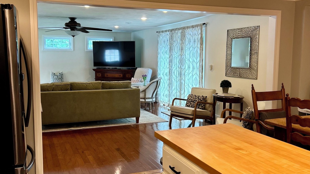 Photo of Livingroom in Wellesley