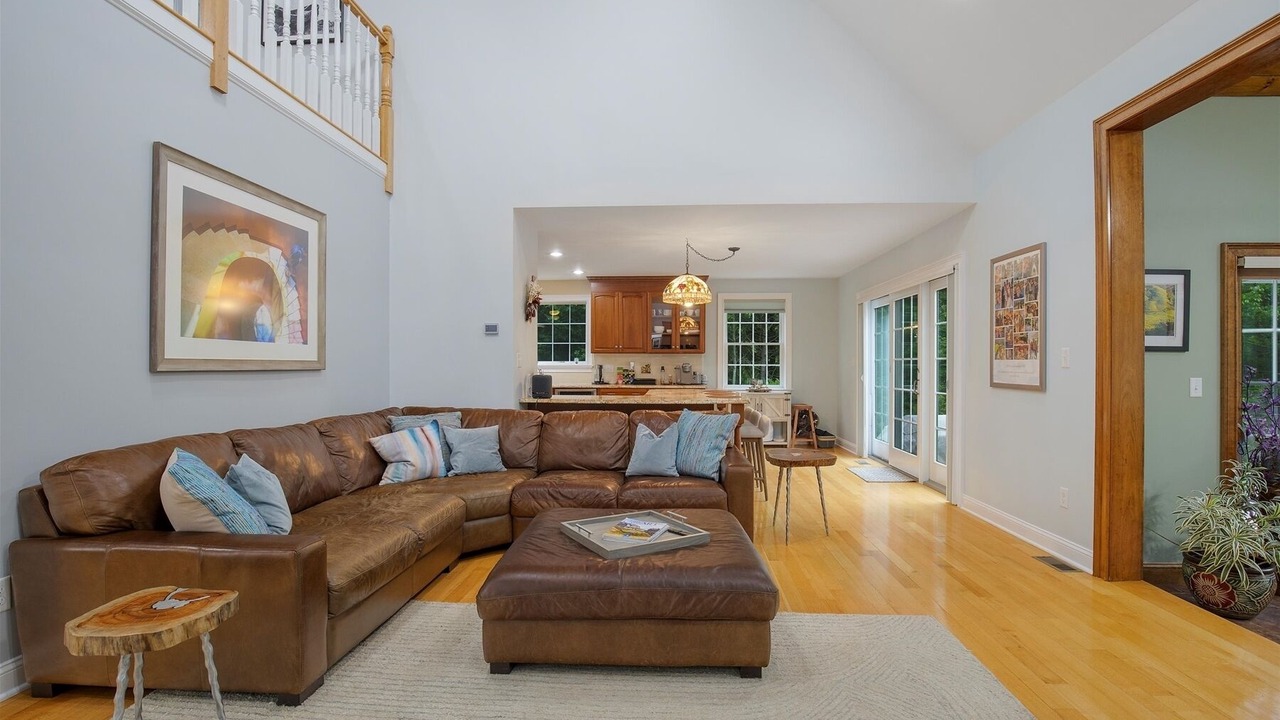 Photo of Livingroom in East Falmouth