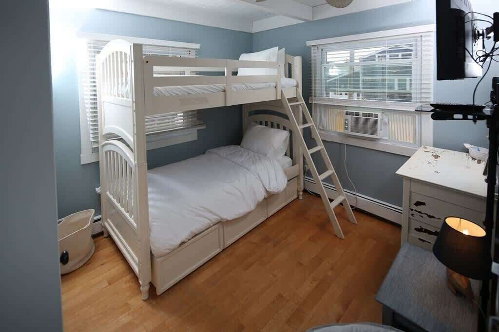 Photo of Bedroom in Minot