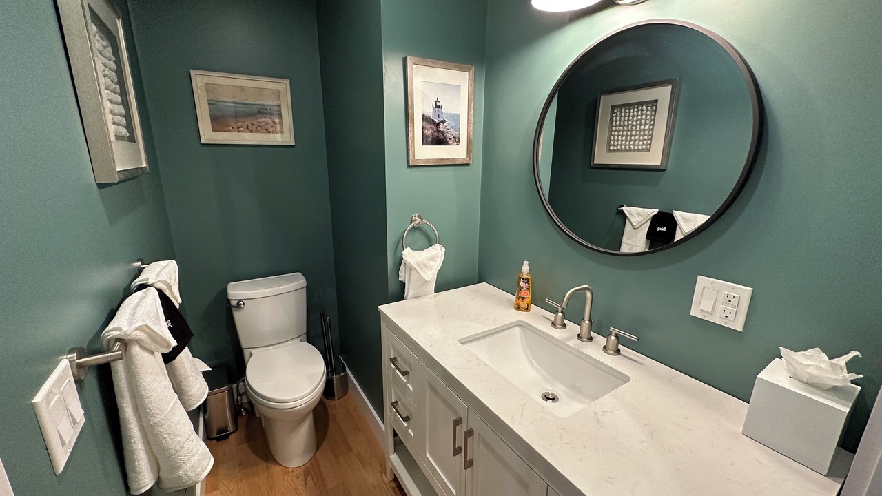 Photo of Bathroom in Yachting Village
