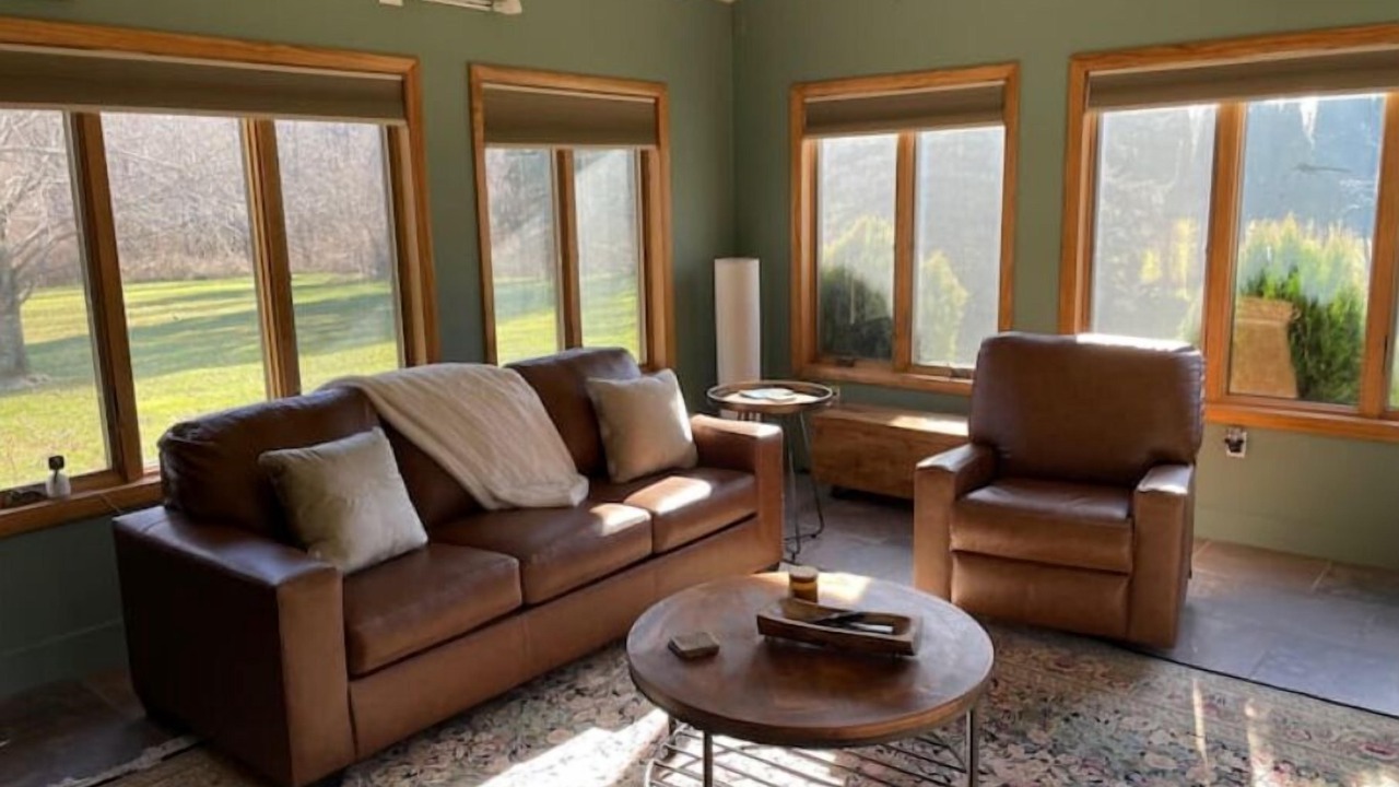 Photo of Livingroom in Hollowville